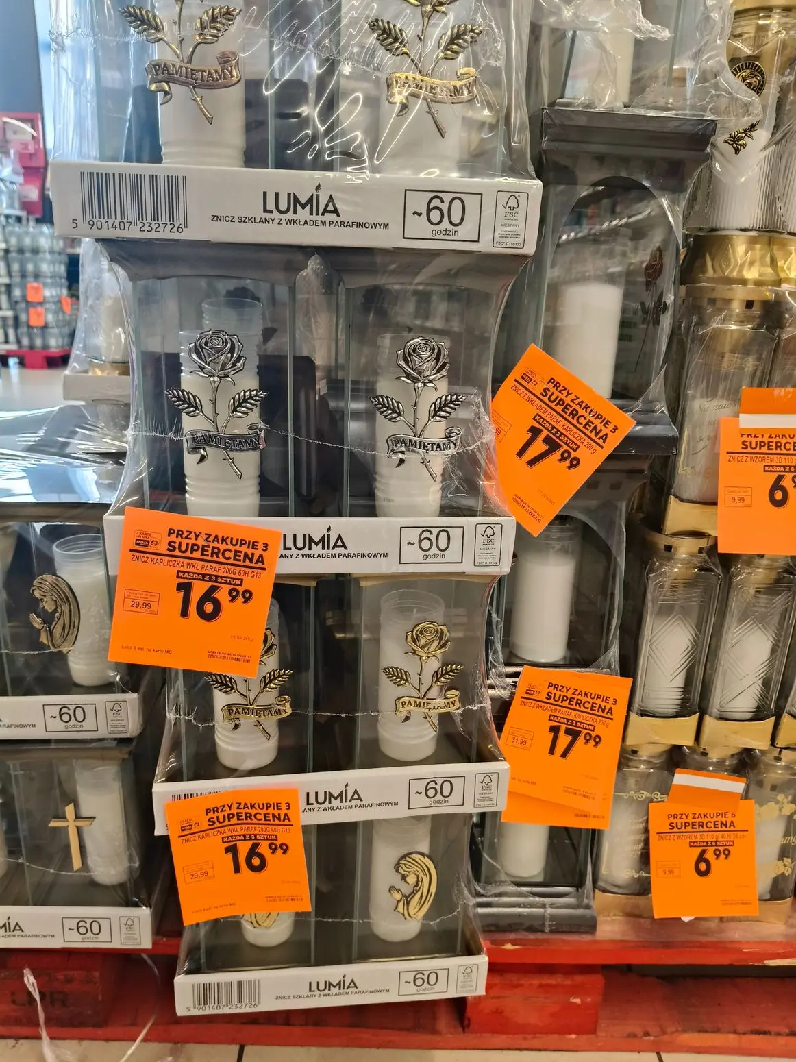 gazetka promocyjna Biedronka Pamięcią o bliskich 🕯️ - Strona 6